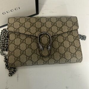 GUCCI Dionysus GG Supreme Crossbody Chain Wallet good condition
